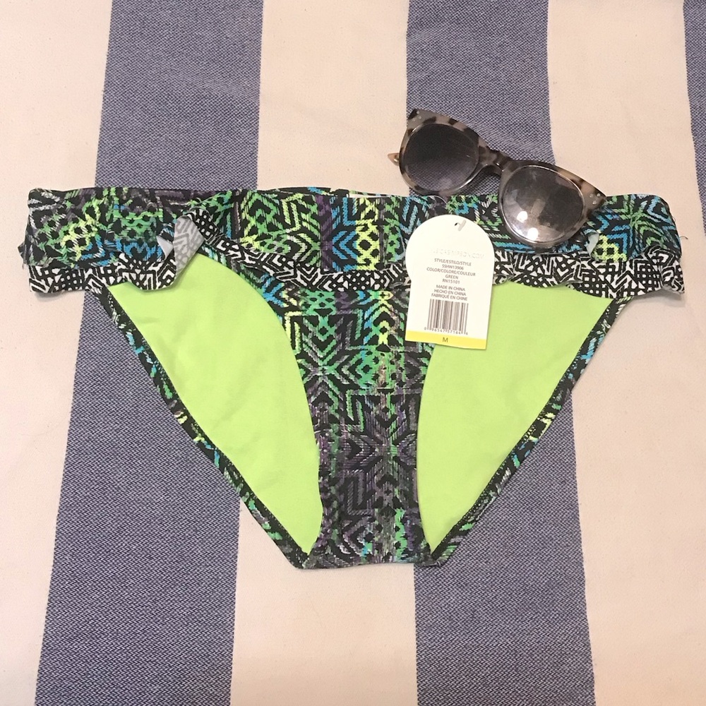 NWT Vibrant Bikini Bottoms